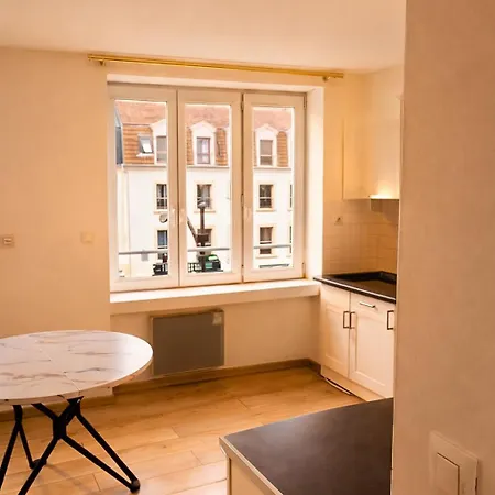 Centre Proche Vieille Et Remparts-appartement 50m2 Apartament