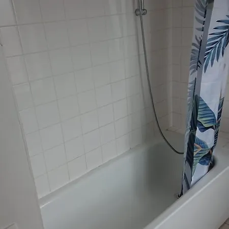 Lägenhet Centre Proche Vieille Et Remparts-appartement 50m2 *