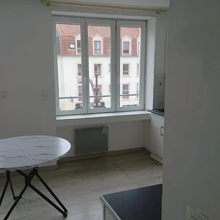 Centre Proche Vieille Et Remparts-appartement 50m2 Lägenhet *