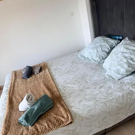 شقة Centre Proche Vieille Et Remparts-appartement 50m2 *